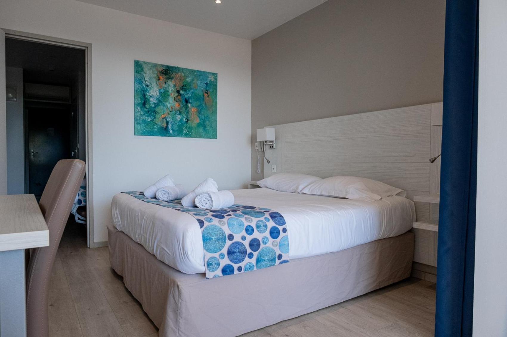 Hotel Beau Site Le Lavandou Bagian luar foto