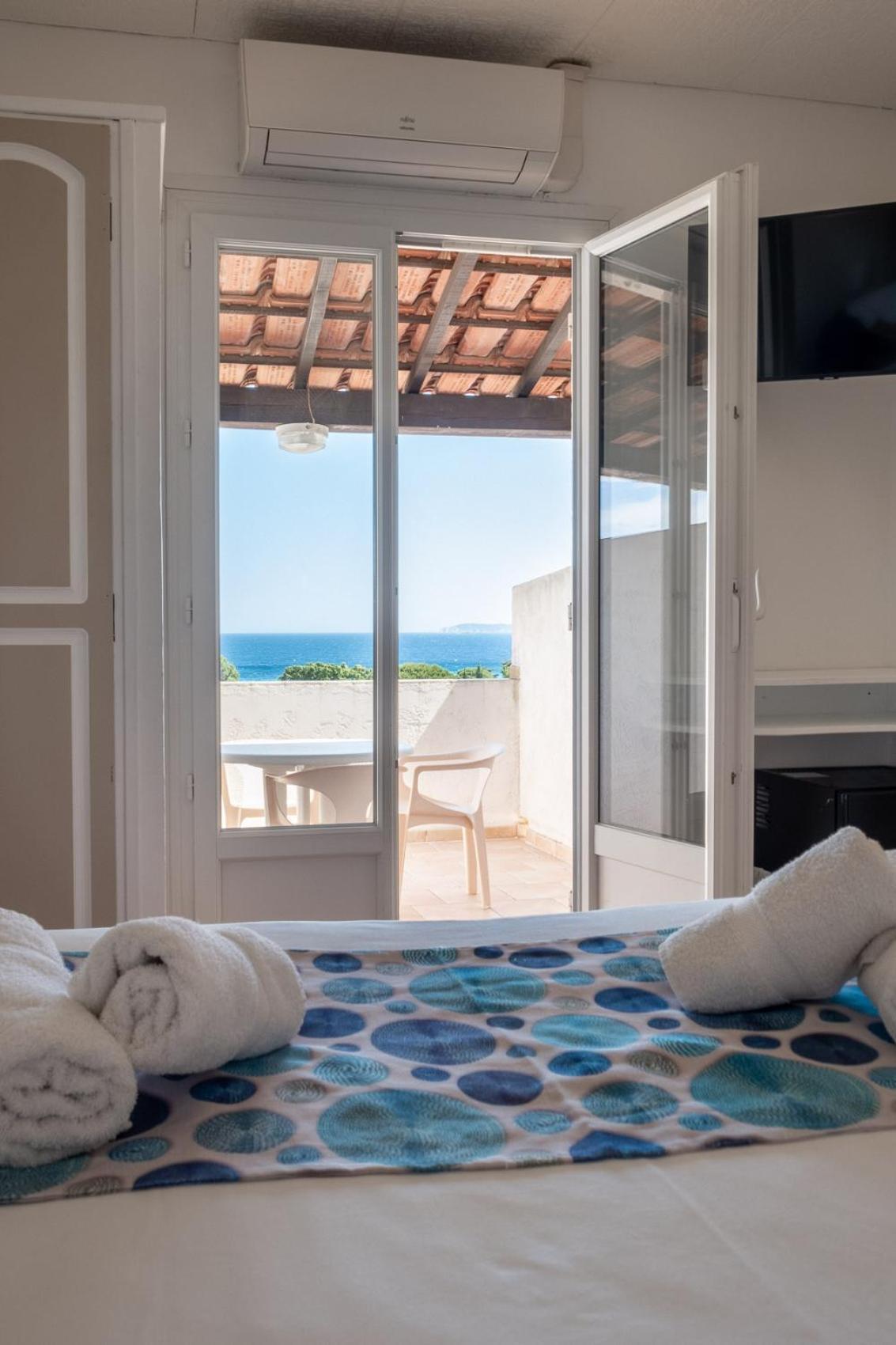 Hotel Beau Site Le Lavandou Ruang foto