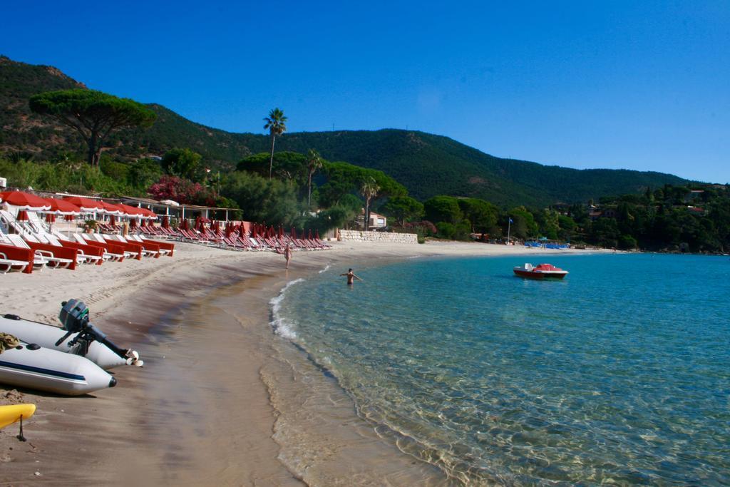 Hotel Beau Site Le Lavandou Bagian luar foto